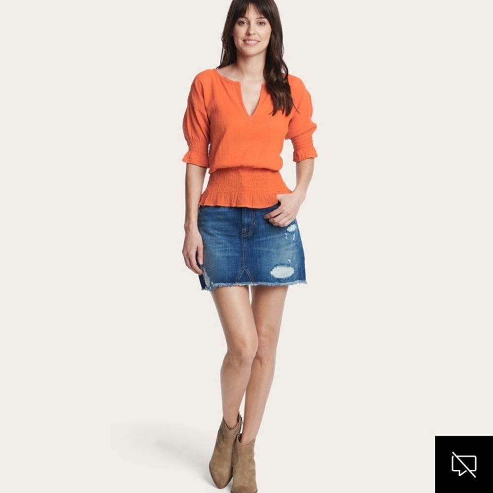 Frye Ladies Orange Rust Smocked Top‎ Size Small